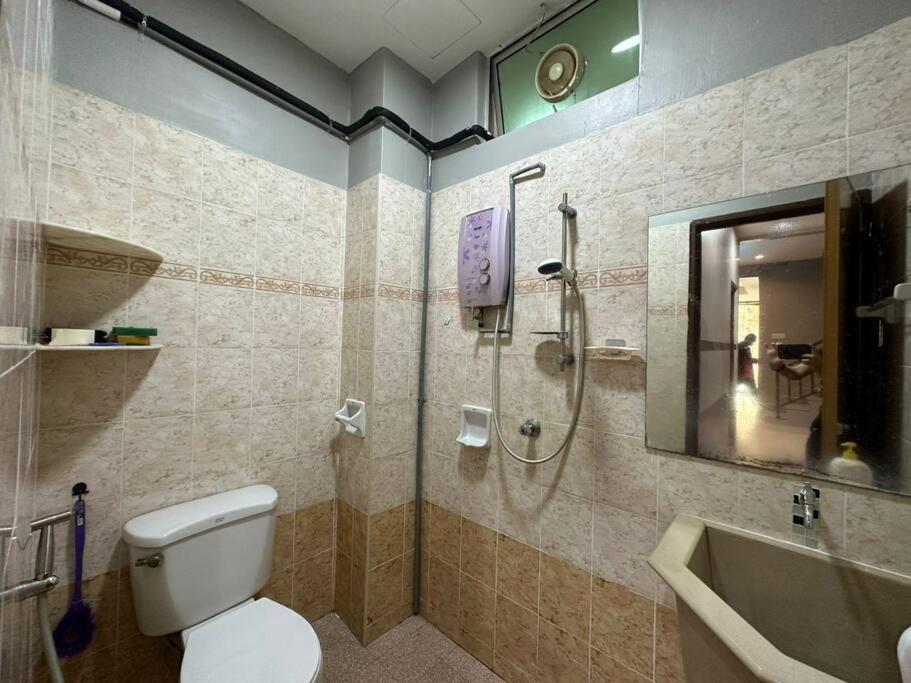 Muslim Suite Home @ Airport Bayan Lepas Penang Eksteriør bilde