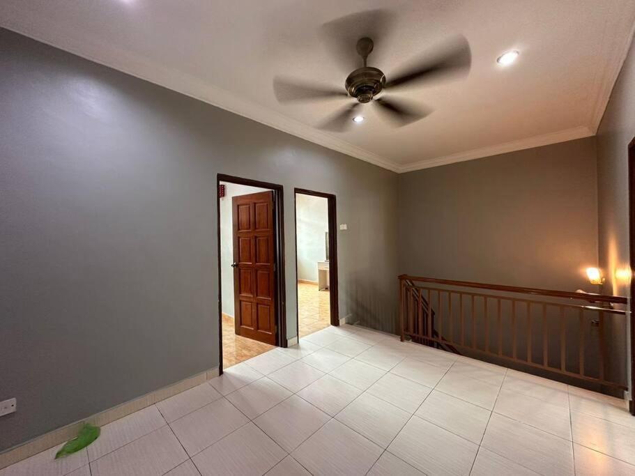 Muslim Suite Home @ Airport Bayan Lepas Penang Eksteriør bilde